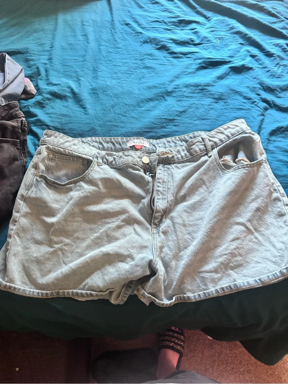 ARULA Light Wash Denim Women's Shorts